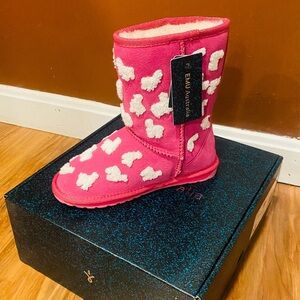 EMU pink Wallaby Llama girls boots. Brand new in box. Size 13.